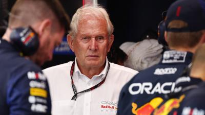 Helmut Marko, en el box de Red Bull este 2023 (Foto: Cordon Press).