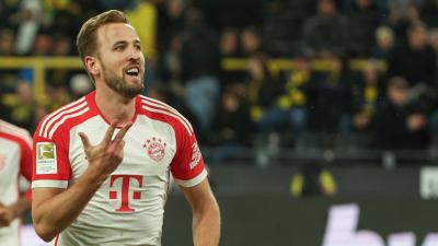 Harry Kane con la elástica del Bayern de Múnich, tras anota un hat trick frente al Borussia Dortm