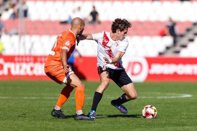 Manu Bueno, ante el Vélez (Foto: SFC).