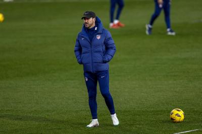 Simeone en un entrenamiento del Atlético (Foto: EFE).
