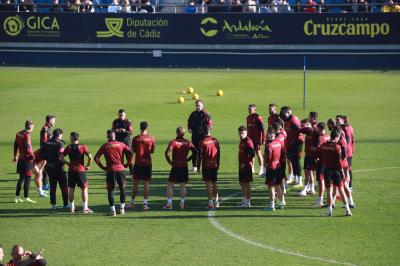 Entrenamiento del Cádiz en el Nuevo Mirandilla (Foto: Cristo García).