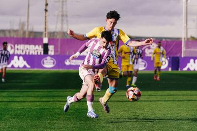 Manu Pozo, ante la Arandina (Foto: Real Valladolid).