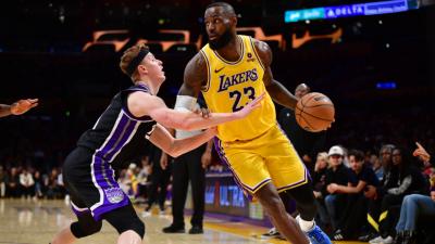 Lebron James en el partido ante Sacramento King (CordonPress)