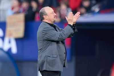 Rafa Benítez aplaude a la afición del Celta (Europa Press)