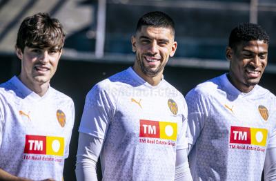 Javi Guerra, Cenk Özkacar y Cristhian Mosquera.