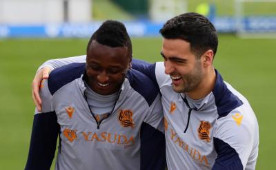 Sadiq y Merino en un entrenamiento en Zubieta (Foto: Real Sociedad).