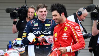 Carlos Sainz y Max Verstappen, en el GP de Suzuka (Foto: Cordon Press).