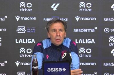 Felipe Miñambres, en la rueda de prensa previa al partido ante el Cartagena.