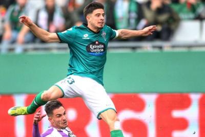 Nico Serrano, durante un partido con el Racing de Ferrol (Foto: LALIGA Hypermotion).