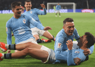 Aspas, Carlos Domínguez y Damián celebran el gol de Hugo Álvarez (Foto: RC Celta).