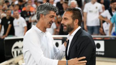 Imanol Alguacil y Rubén Baraja saludándose (RR.SS)