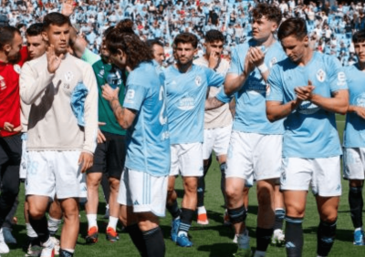 La plantilla del Celta da gracias a la afición (Foto: LaLiga).