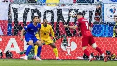Robert Lewandowski, durante el Francia-Polonia (foto: Cordon Press).