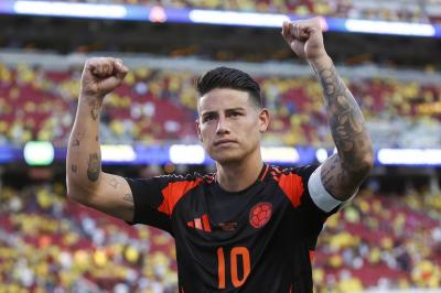 James Rodríguez celebra un gol de Colombia durante la Copa América (Foto: EFE).