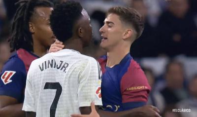 El pique entre Vinícius y Gavi en el Clásico.