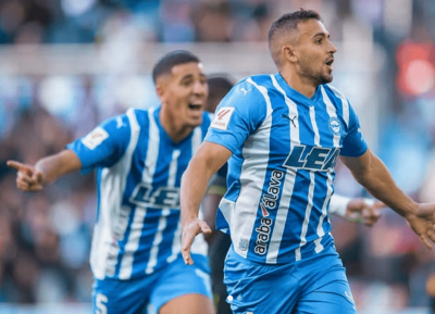 Aleksandar Sedlar celebra un gol con el Deportivo Alavés (Foto: Instagram).
