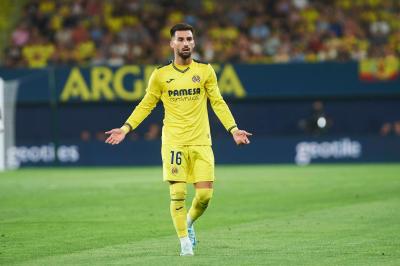 Álex Baena, en un partido con el Villarreal (Foto: Cordon Press).