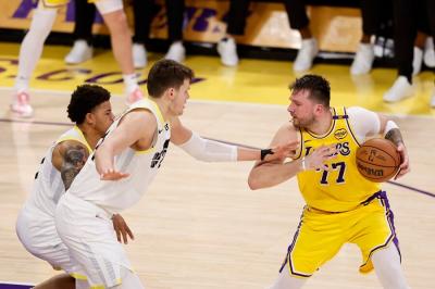Luka Doncic, en su debut con los Lakers (Foto: EFE).