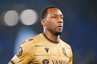 Sheraldo Becker, en un partido con la Real Sociedad (Foto: Cordon Press).