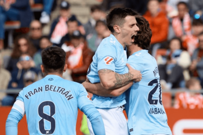 Alfon celebra el gol de Marcos Alonso (Foto: LaLiga).