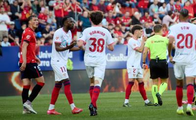 Dodi Lukebakio, tras su expulsión ante Osasuna (Foto: Cordon Press).