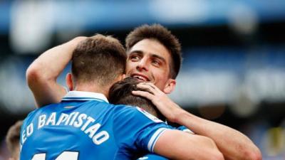 Los locales celebran el gol de Gerard Moreno.