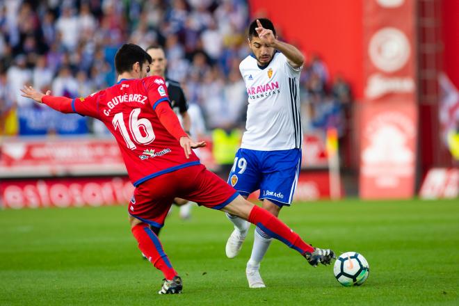 Papu con el Real Zaragoza (Foto: Daniel Marzo).