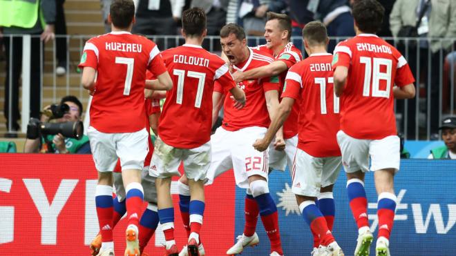 Los jugadores de Rusia celebran un gol en el Mundial de 2018.