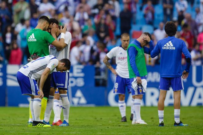 Borja Iglesias, inconsolable tras la derrota ante el CD Numancia (Foto: Daniel Marzo).