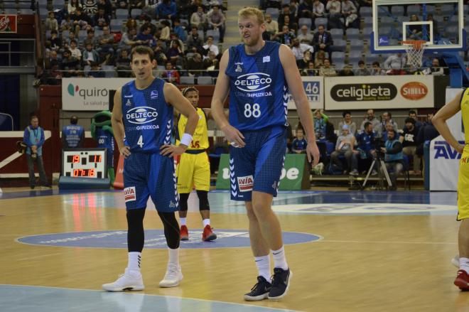El pívot internacional británico Daniel Clark deja el Gipuzkoa Basket.