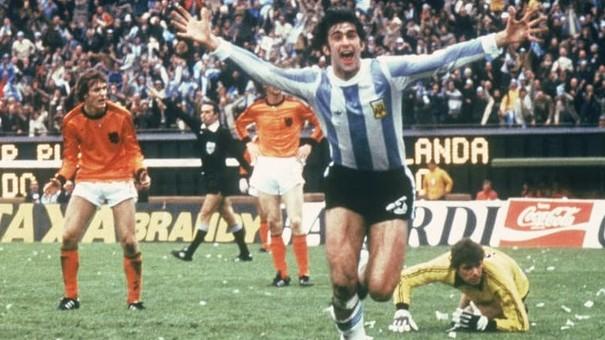 Kempes, campeón del Mundo con Argentina en el Mundial del 78.