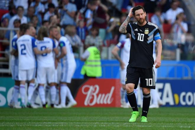 Leo Messi se lamenta tras el gol de Islandia durante el Islandia-Argentina (1-1) del Mundial de Rusia 2018