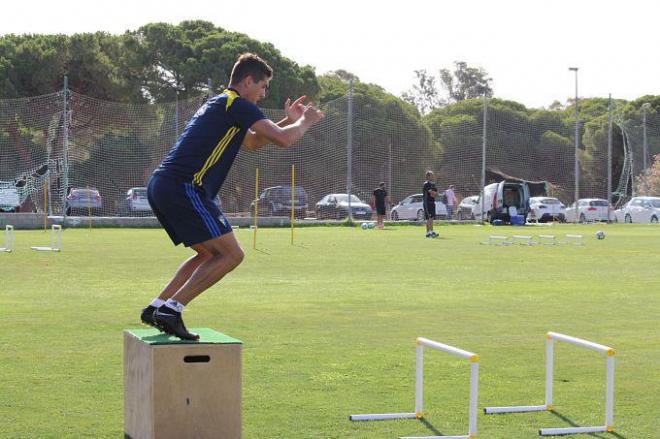 Garrido, durante un entrenamiento del Cádiz.