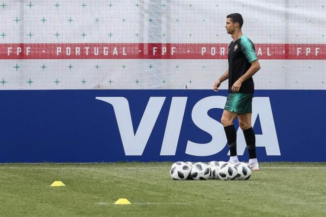 La selección de Portugal entrenando en  Kratovo en la previa a Marruecos.
