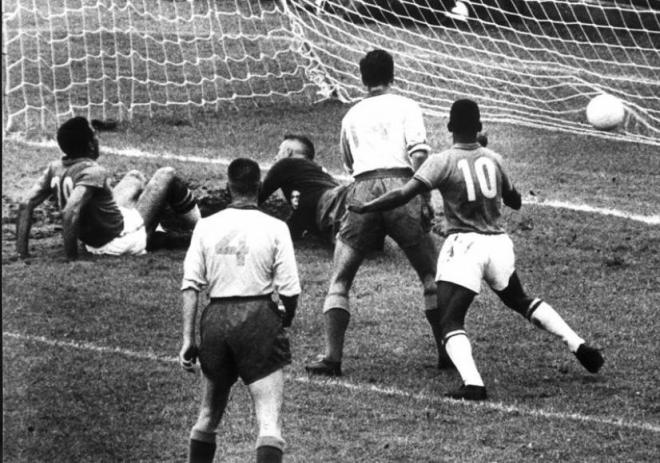 El primer gol de Pelé en un Mundial, cumple 60 años.