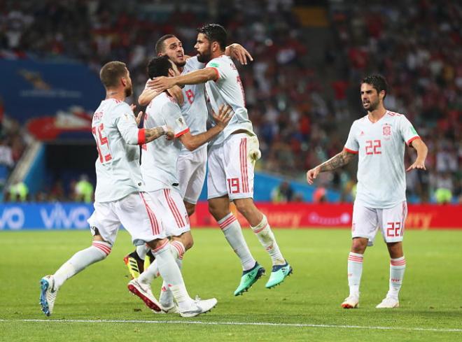 Diego Costa y Koke celebran un gol con España.