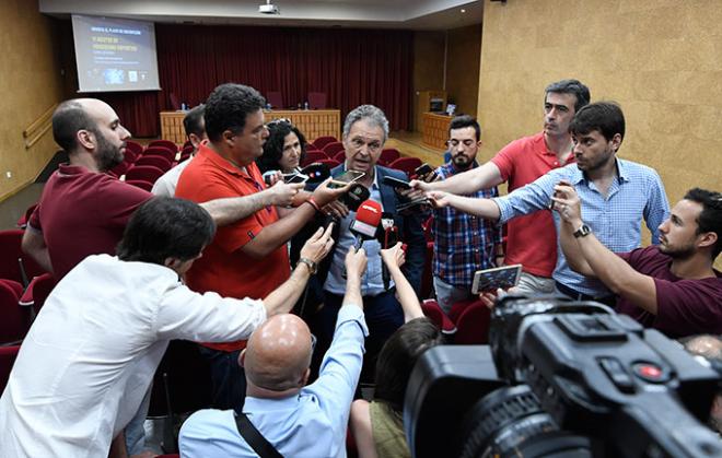 Joaquín Caparrós en la Universidad de Sevilla.