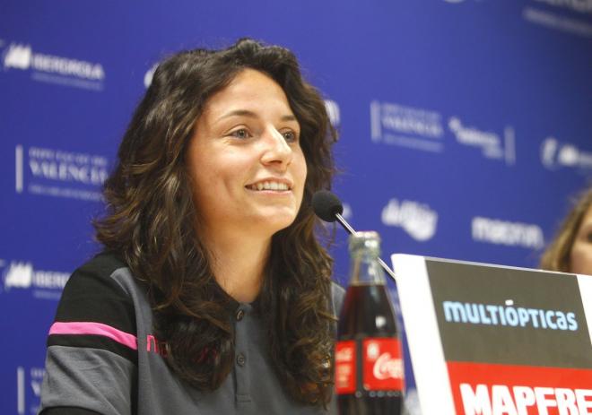Ivana Andrés, en su presentación como fichaje del Levante UD Femenino.
