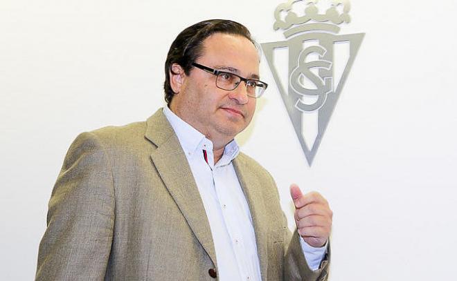 El presidente del Sporting, Javier Fernández, durante una comparecencia.