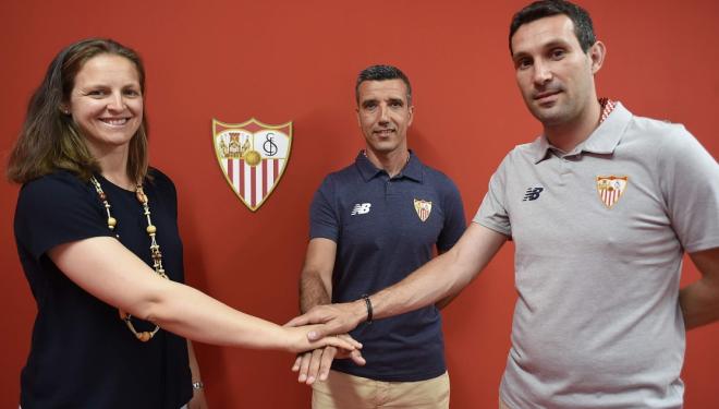 Paco García renueva como entrenador del Sevilla Femenino