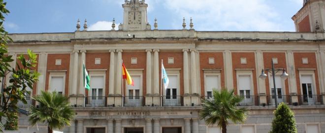 El Ayuntamiento de Huelva.