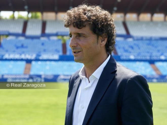 El técnico del Real Zaragoza, Imanol Idiakez, durante su presentación con el club blanquillo (Foto: Real Zaragoza).