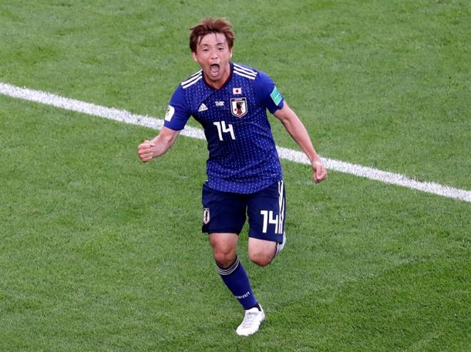 Takashi Inui celebra un gol con Japón ante Senegal.