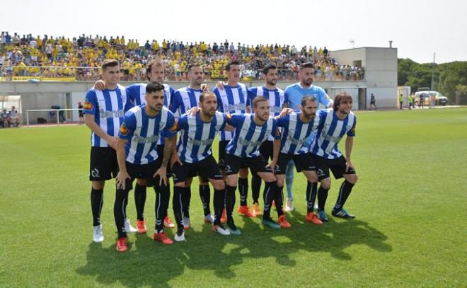 Once inicial de la SD Ejea en el encuentro de vuelta por el ascenso ante el Cádiz B en El Rosal.