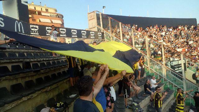 La bandera gualdinegra se despliega en Castalia.