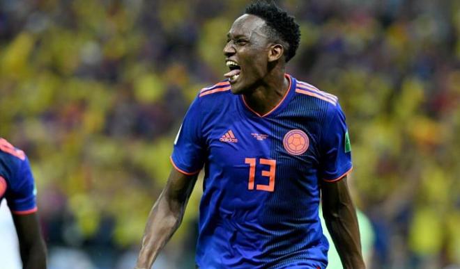 Yerry Mina celebra su gol con Colombia.