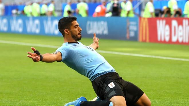 Luis Suárez festeja el primer gol de Uruguay.