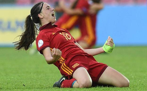 Eva Navarro celebrando un gol con la selección española  (Sefutbol).