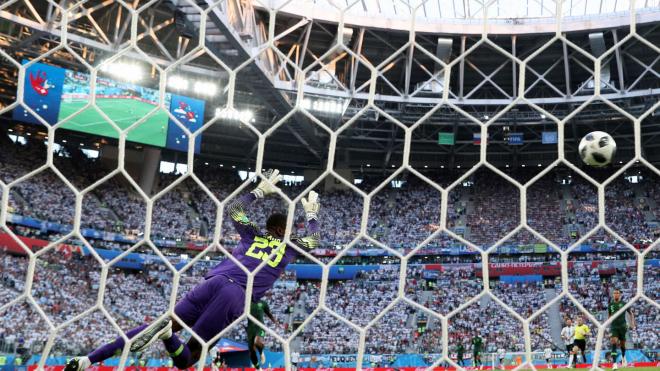 Francis Uzoho, durante el partido de Nigeria ante Argentina en el Mundial de Rusia 2018.