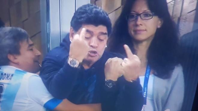 Maradona, tras el gol de Rojo ante Nigeria.